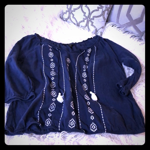 Cute navy and white Nine West blouse - Picture 1 of 1